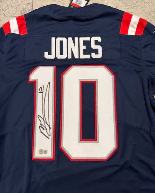 Mac Jones New England Patriots Autographed Nike Football Jersey Beckett Hologram - 2
