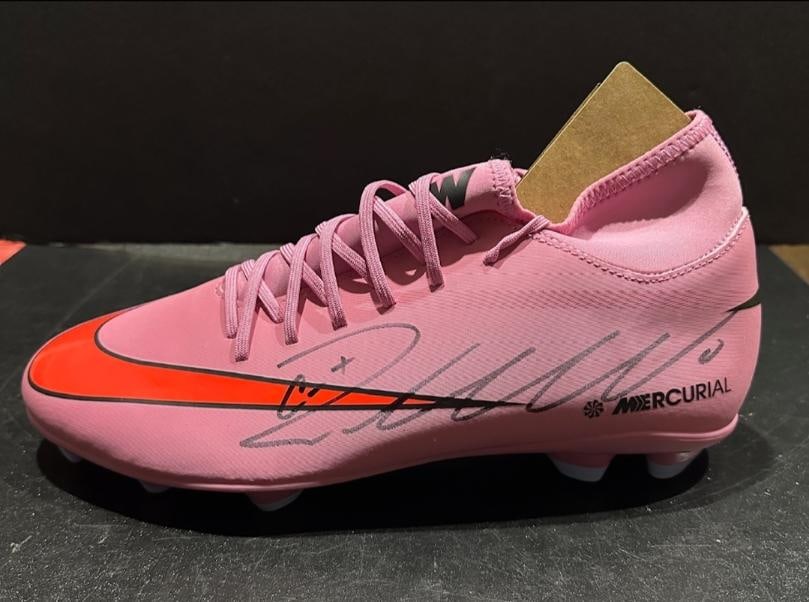 Cristiano Ronaldo Al-Nassr Autographed Nike Soccer Cleat coa: Cristiano Ronaldo Al-Nassr Autographed Nike Soccer Cleat GA coa Size 11 - Autograph Location & coa # may vary