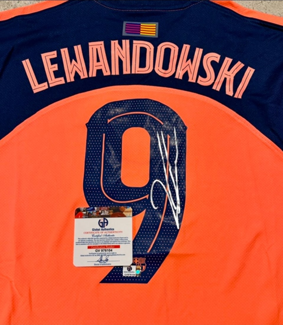 Robert Lewandowski FC Barcelona Autographed 2025-26 Nike Third Jersey coa - 2