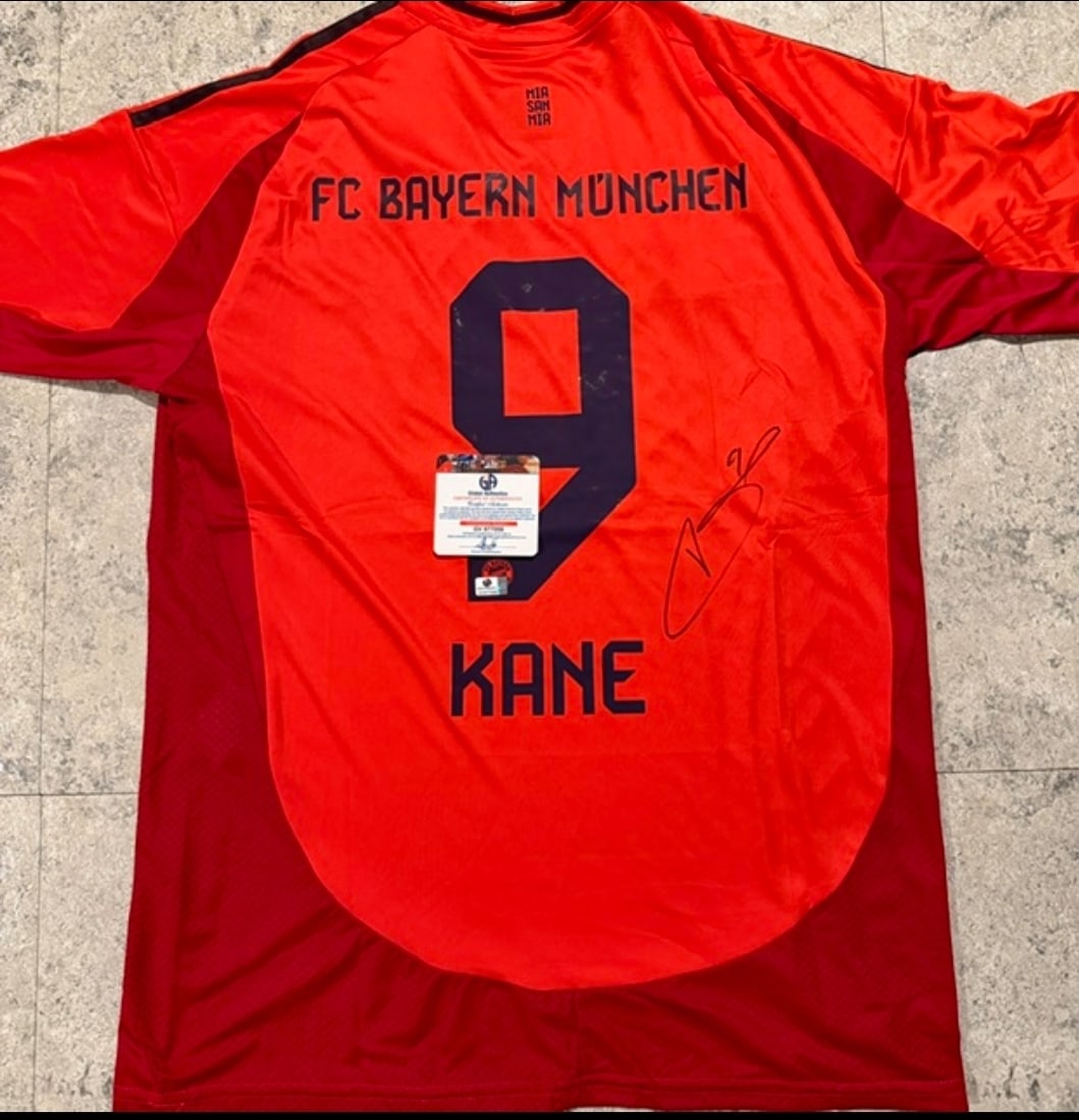Harry Kane FC Bayern Munchen 2024-25 Adidas Home Soccer Jersey coa: Harry Kane FC Bayern Munchen 2024-25 Adidas Home Soccer Jersey GA coa - Autograph Location & coa # may vary JERSEY SIZE EXTRA LARGE