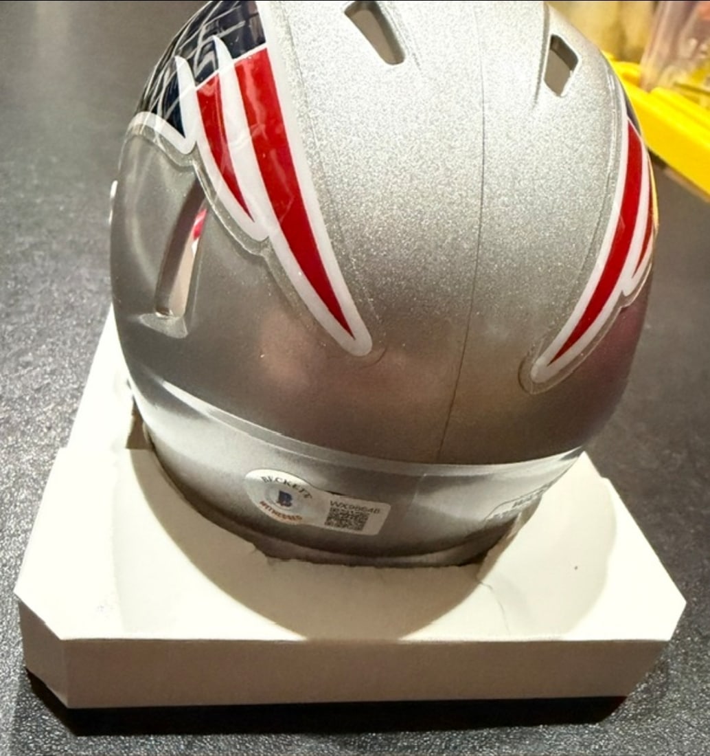 Kendrick Bourne New England Patriots Autographed Riddell Mini Helmet Beckett Hologram - 3