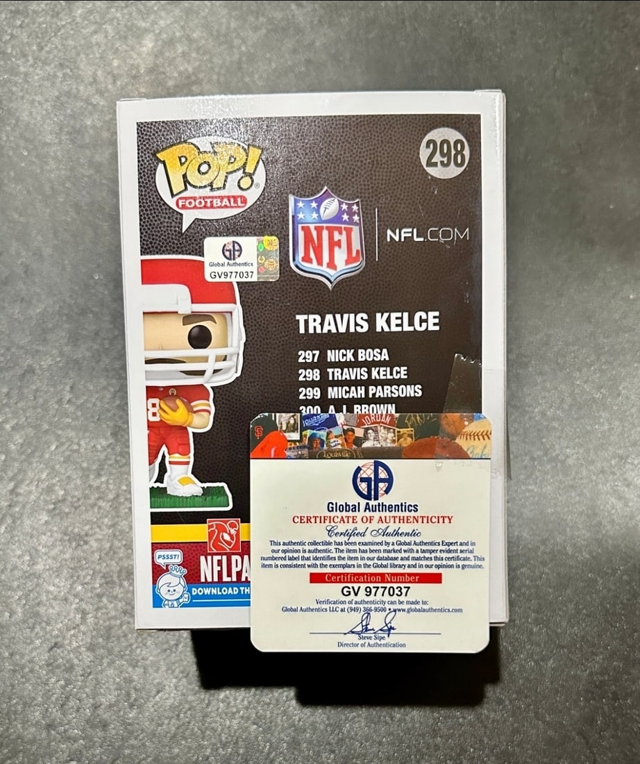 Travis Kelce Kansas City Chiefs Autographed Funko POP! coa - 2