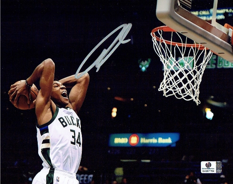 Giannis Antetokounmpo Milwaukee Bucks Autographed 8x10 Photo coa: Giannis Antetokounmpo Milwaukee Bucks Autographed 8x10 Photo GA coa