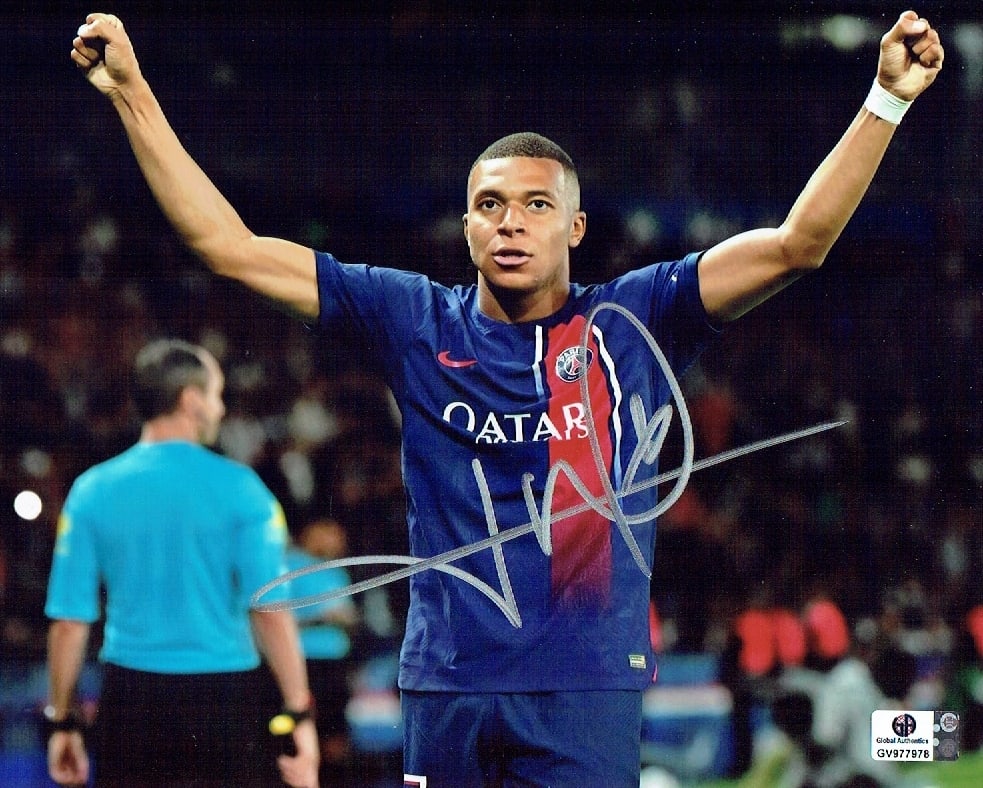 Kylian Mbappé Paris Saint-Germain Autographed 8x10 Photo coa: Kylian Mbappé Paris Saint-Germain Autographed 8x10 Photo coa
