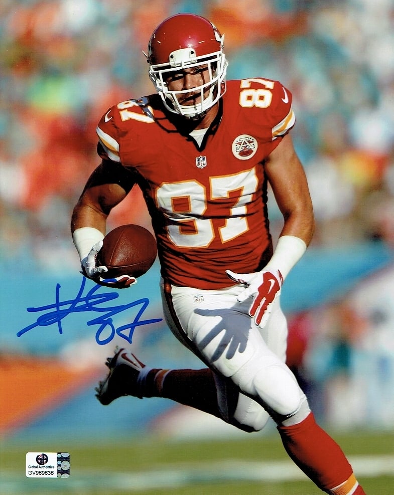 Travis Kelce Kansas City Chiefs Autographed 8x10 Photo coa: Travis Kelce Kansas City Chiefs Autographed 8x10 Photo GA coa
