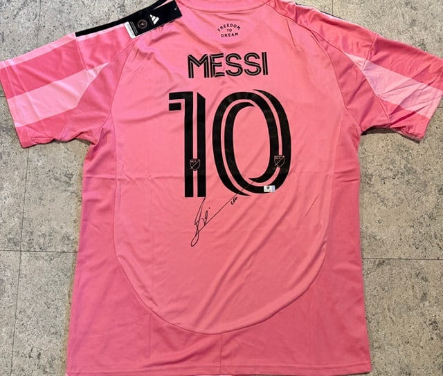 Lionel Messi Inter Miami FC Autographed 2025-26 Adidas Home Soccer Jersey LOA: Lionel Messi Inter Miami FC Autographed 2025-26 Adidas Home Soccer Jersey GA Full Letter of Authenticity coa - JERSEY SIZE EXTRA LARGE