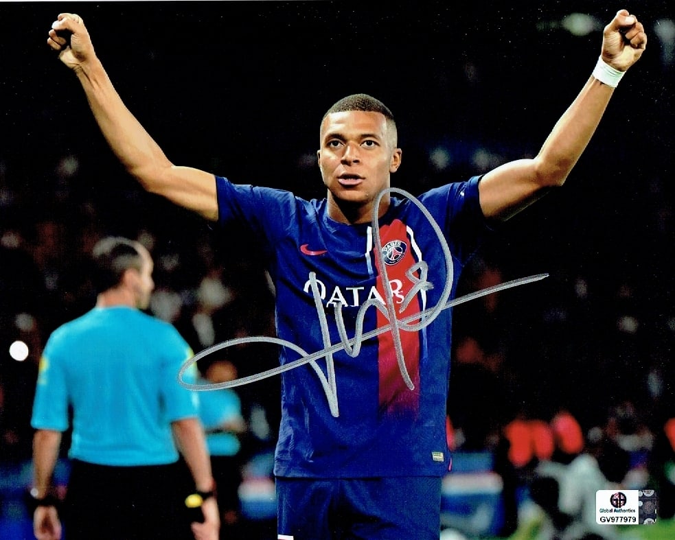 Kylian Mbappé Paris Saint-Germain Autographed 8x10 Photo coa: Kylian Mbappé Paris Saint-Germain Autographed 8x10 Photo GA coa