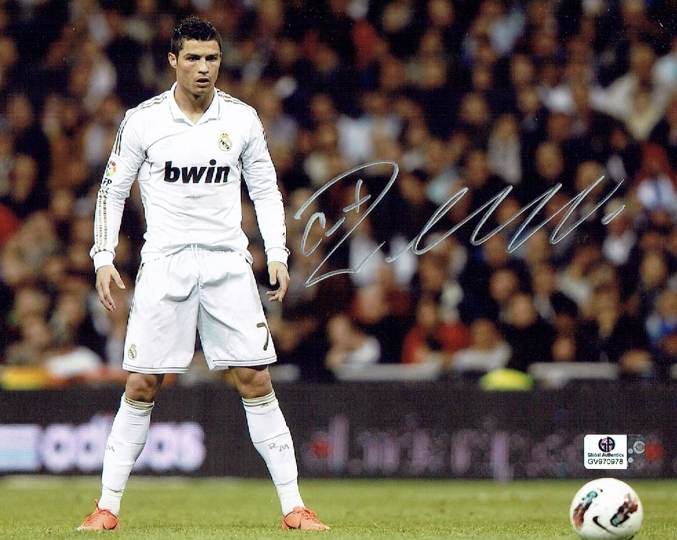 Cristiano Ronaldo Real Madrid Autographed 8x10 Photo coa: Cristiano Ronaldo Real Madrid Autographed 8x10 Photo GA coa
