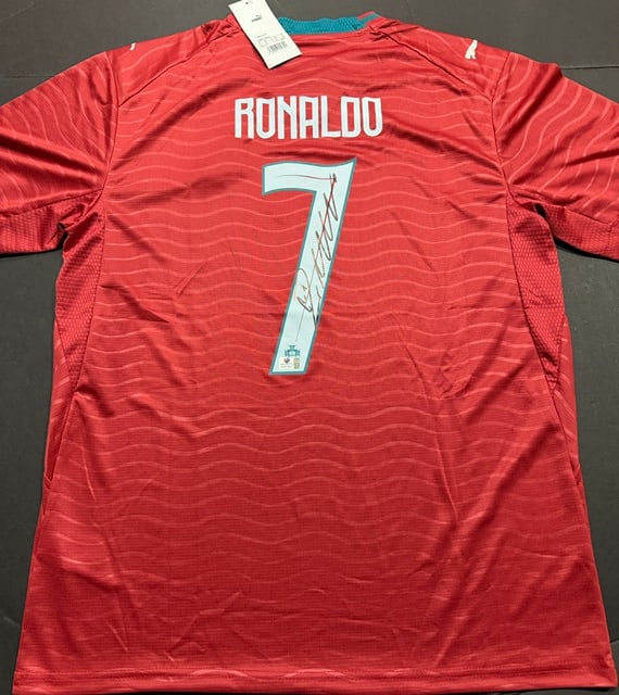 Cristiano Ronaldo Portugal Autographed 2026 Puma FIFA WORLD CUP Home Soccer Jersey LOA (1 of 4)