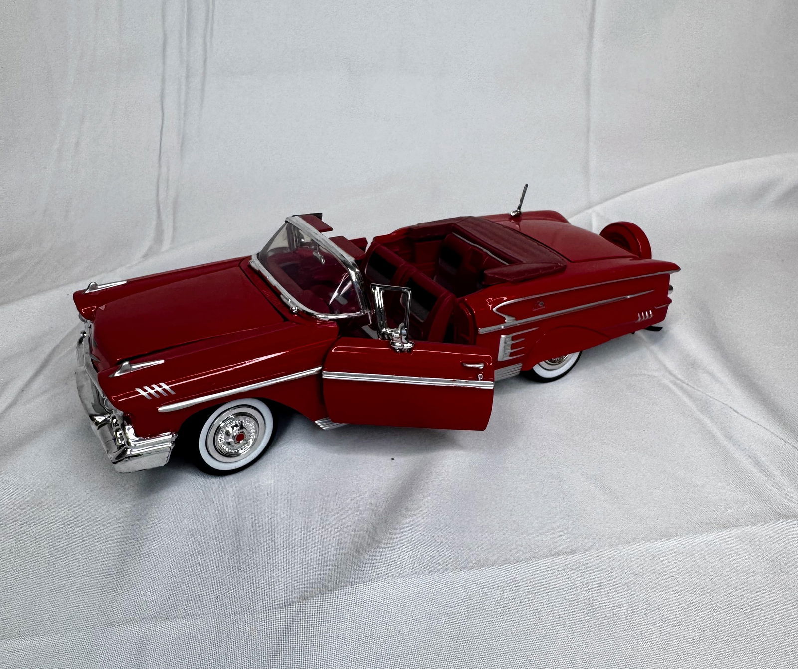 Motor Max 1958 Red Chevy Impala diecast model, out of box (1 of 3)