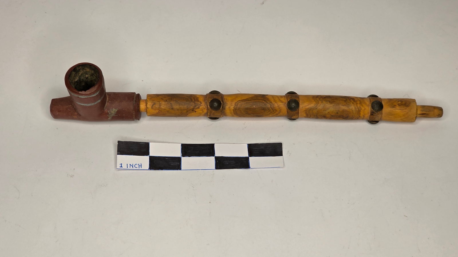 Pipe & Stem (small) - pre 1900 (1 of 2)