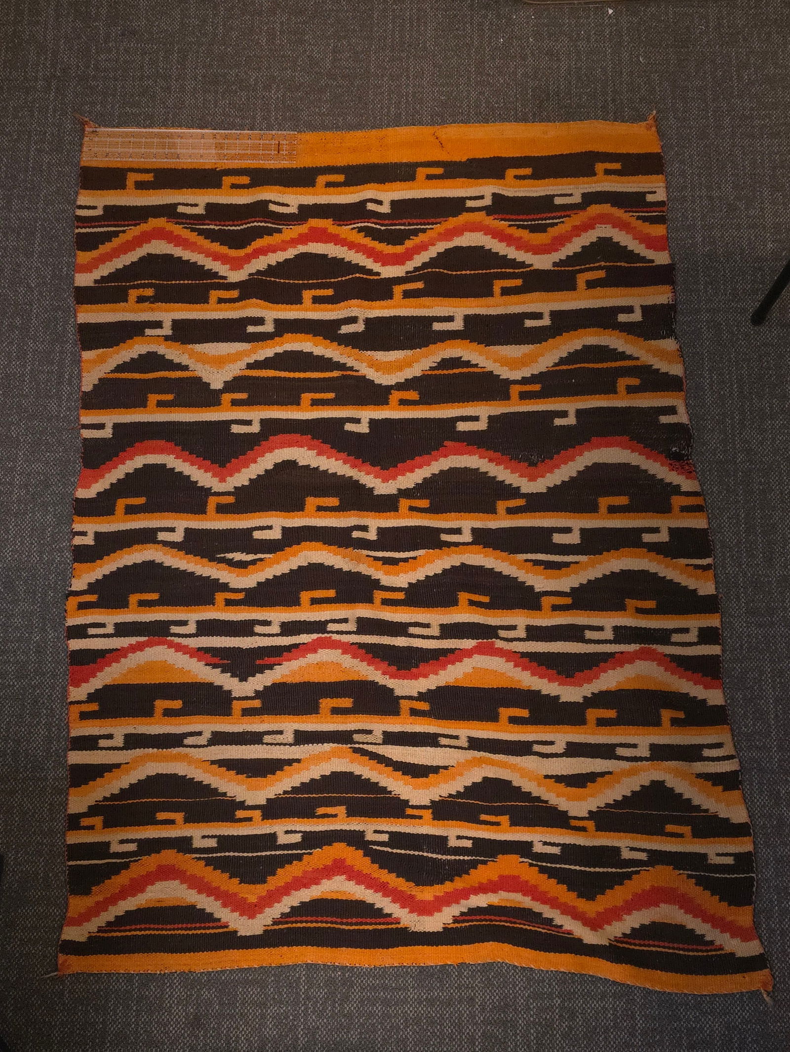 Transitional Navajo Weaving 4x6 (1 of 6)