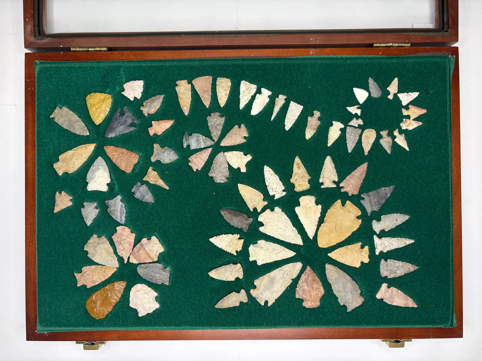 Nice Vintage Frame of Arrowheads (1 of 2)