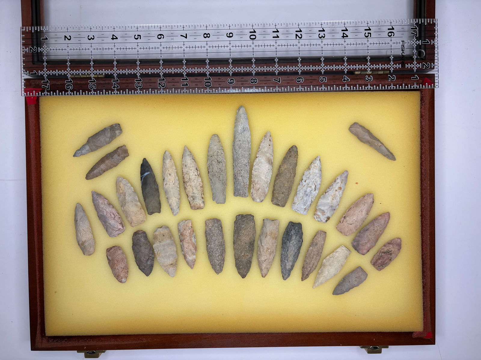 29 Agate Basin Points - 2