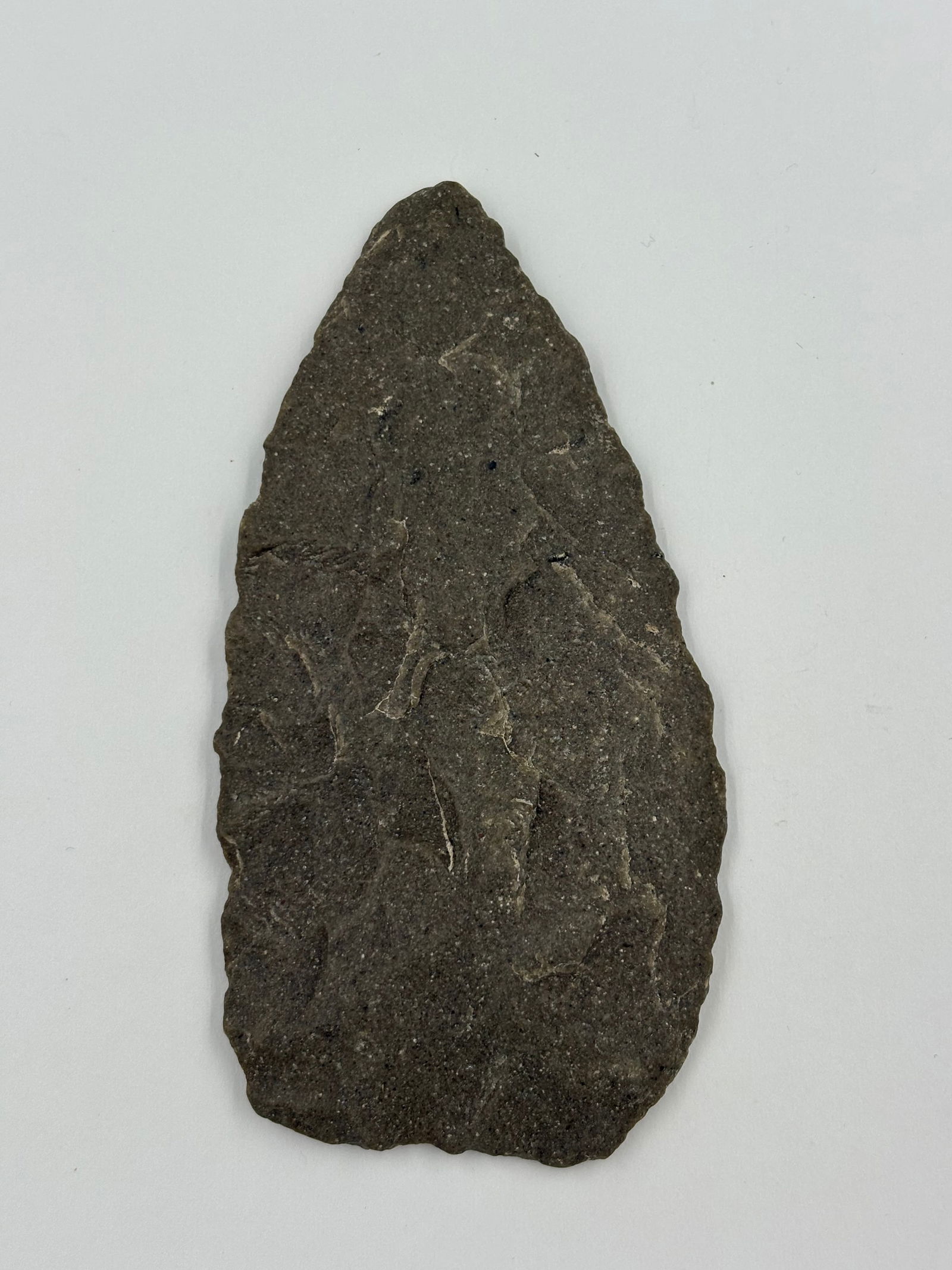 Archaic Knife, sugar-quartz (1 of 3)