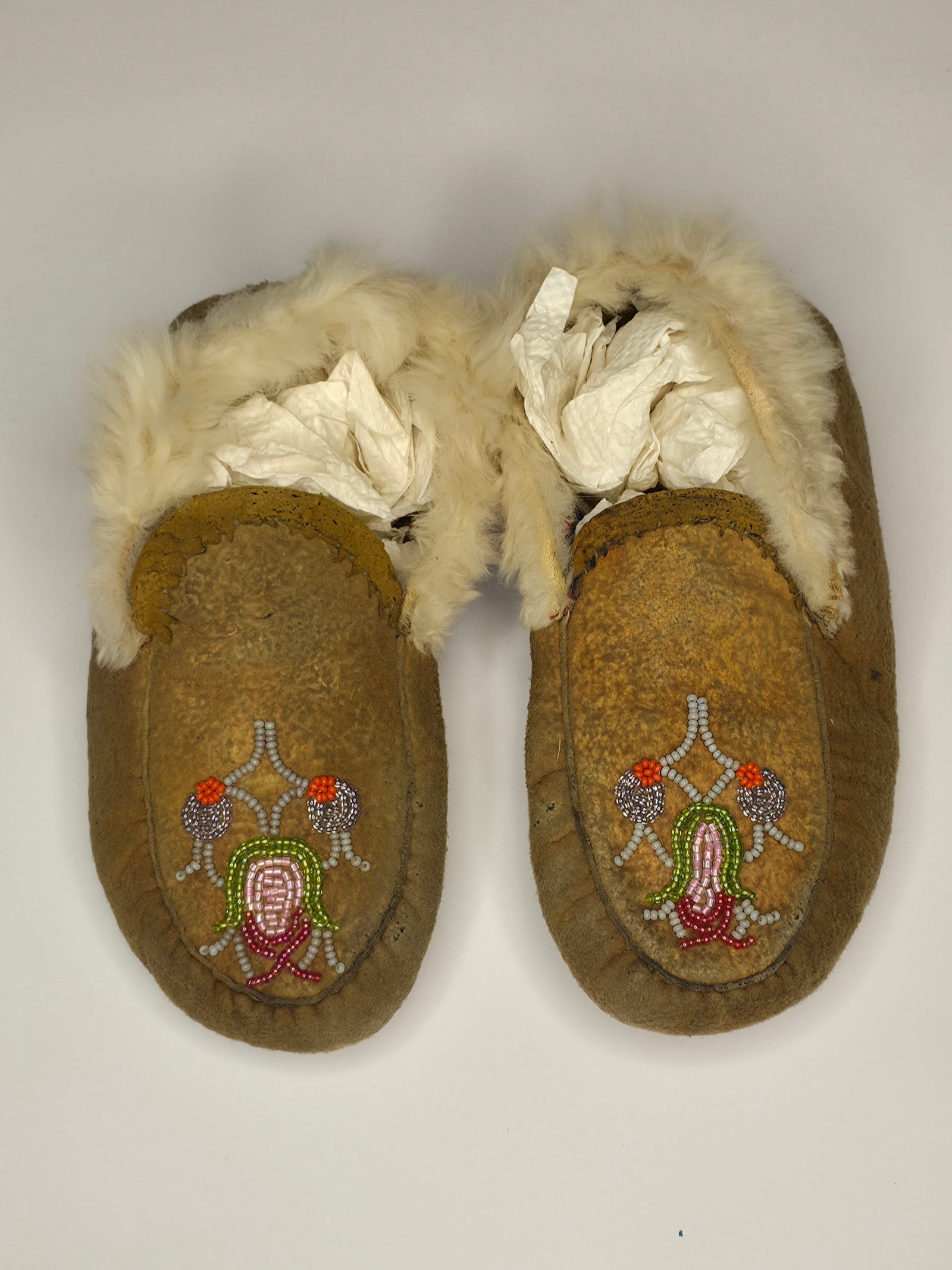 Great Lakes Beaded Moccasins (Soft Sole), post-1900 (1 of 2)