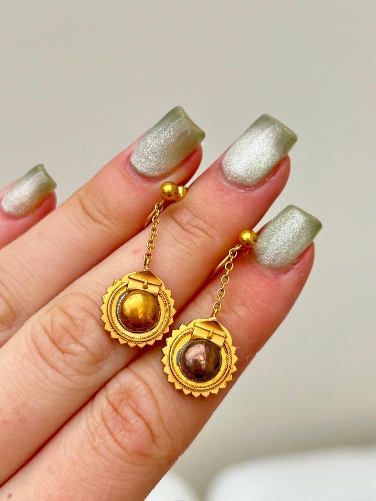 18ct Yellow Gold Drop Earrings (1 of 6)