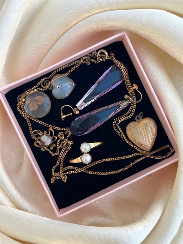 Mixed Lot Jewellery Inc Pair Gold Amethyst Earrings AF (1 of 3)