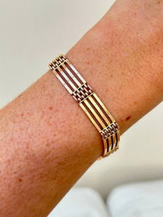 Antique Heavy 15ct Yellow Gold Fancy Gate Bracelet: Antique Heavy 15ct Yellow Gold Fancy Gate Bracelet&#160; &#160; gorgeous gold gate bracelet&#160; &#160; Measurements:&#160; length 19cm width 9mm weight 15.59g &#160; Materials:&#160;