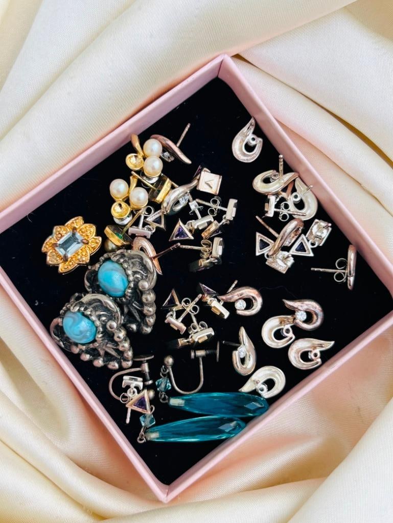 Mixed Lot of Earrings / Jewellery Including drop earrings (1 of 2)
