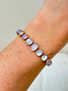 Wonderful Antique Cabochon Moonstone Bracelet Af: Wonderful Antique Cabochon Moonstone Bracelet Af amazing blue moonstone, one stone missing! measurements length 18cm width 11mm weight 8.38g materials&