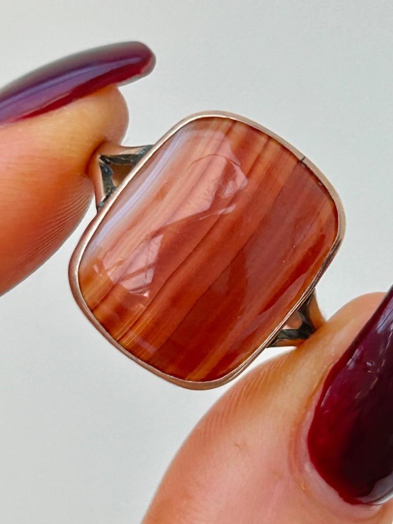Chunky 9ct Yellow Gold Agate Signet Style Ring (1 of 6)