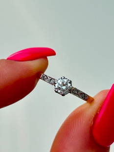 Sweet Antique 18ct Yellow Gold and Platinum Diamond Solitaire Ring: Sweet Antique 18ct Yellow Gold and Platinum Diamond Solitaire Ring&nbsp; &nbsp; dainty and sweet, truly beautiful &nbsp; measurements size UK J US 51/4 head of ring 4mm x 4mm weight 1.84g sta