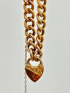 Heavy Antique 15ct Yellow Gold Day and Night Curb Bracelet in Antique Box: Heavy Antique 15ct Yellow Gold Day and Night Curb Bracelet in Antique Box &#160; the most beautiful detailed bracelet, truly wonderful&#160; &#160; measurements length 19.5cm width 8mm Weight: 16.84