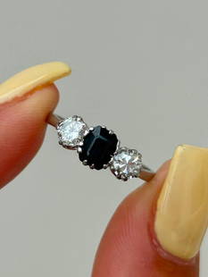 Antique Sapphire and Diamond 3 Stone Ring in Platinum: Antique Sapphire and Diamond 3 Stone Ring in Platinum&#160; &#160; 2 x 35pts diamonds &#61; 70pts&#160; &#160; truly exquisite sapphire in between two bright clean diamonds!&#160; &#160; measurements&