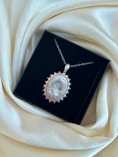 Victorian Era Aesthetic Silver Pendant on Chain: Victorian Era Aesthetic Silver Pendant on Chain&#160; &#160; truly charming opening pendant&#160; &#160; measurements&#160; length 52cm pendant size 50mm x 30mm weight 16.15g &#160; ma