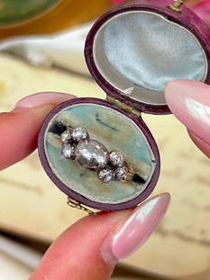 Chunky Georgian era rose cut diamond ring c.1776 set in gold: Chunky Georgian era rose cut diamond ring c.1776 set in gold Housed in its original box, inscription inside reads " the lord with me ... 1776" measurements size UK R1/2 US 83/4 head of ring