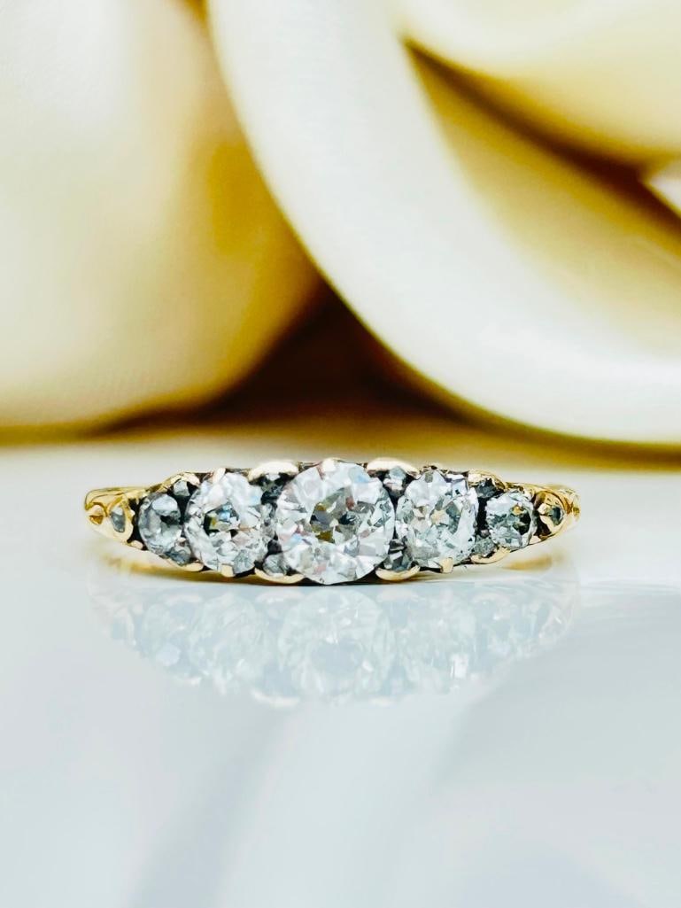 *Chunky Antique c.1890 Diamond 5 Stone Ring in 18ct Yellow Gold (1 of 15)