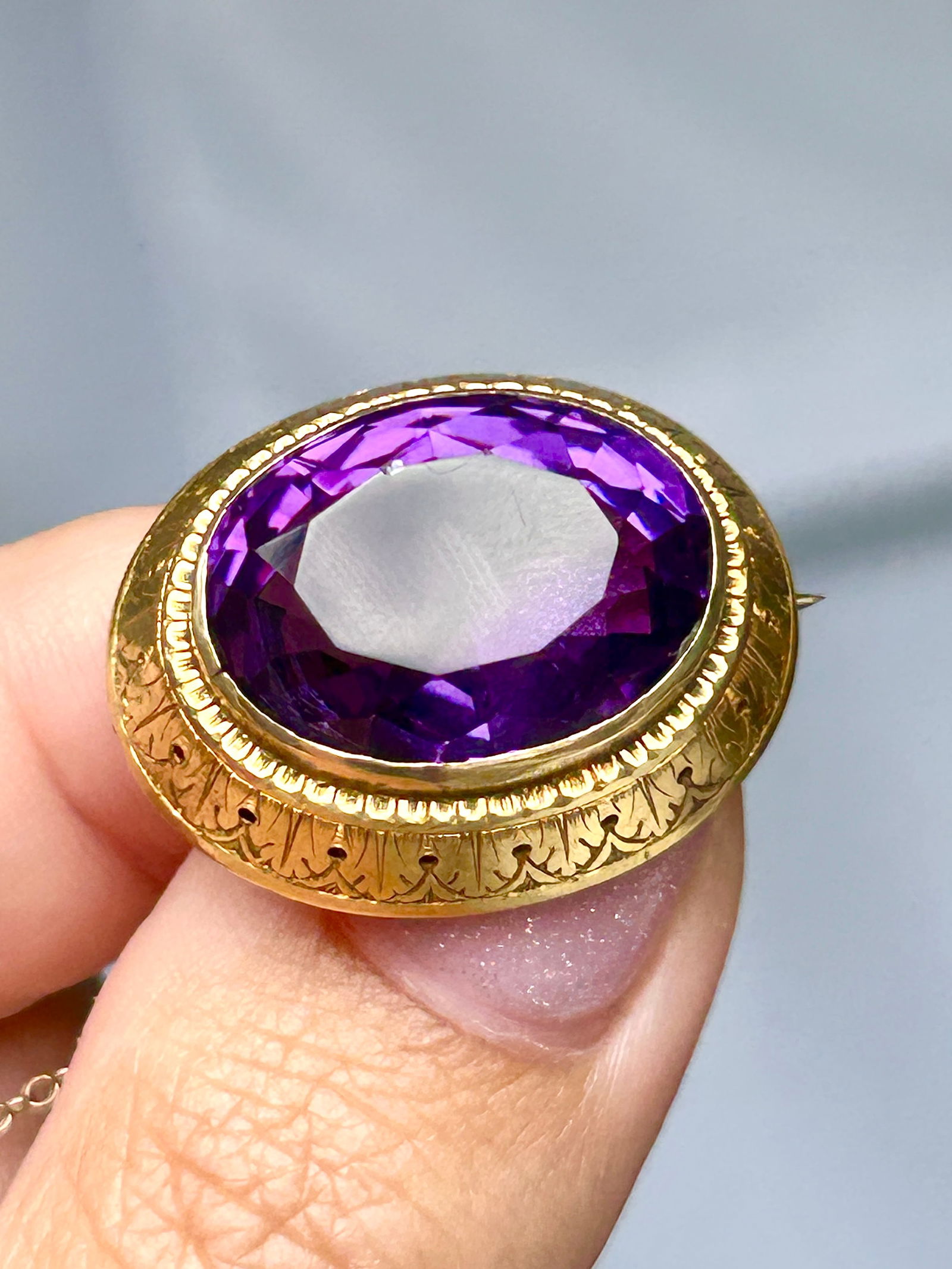 large Antique c.1897 amethsyt gold brooch with inscription (1 of 6)