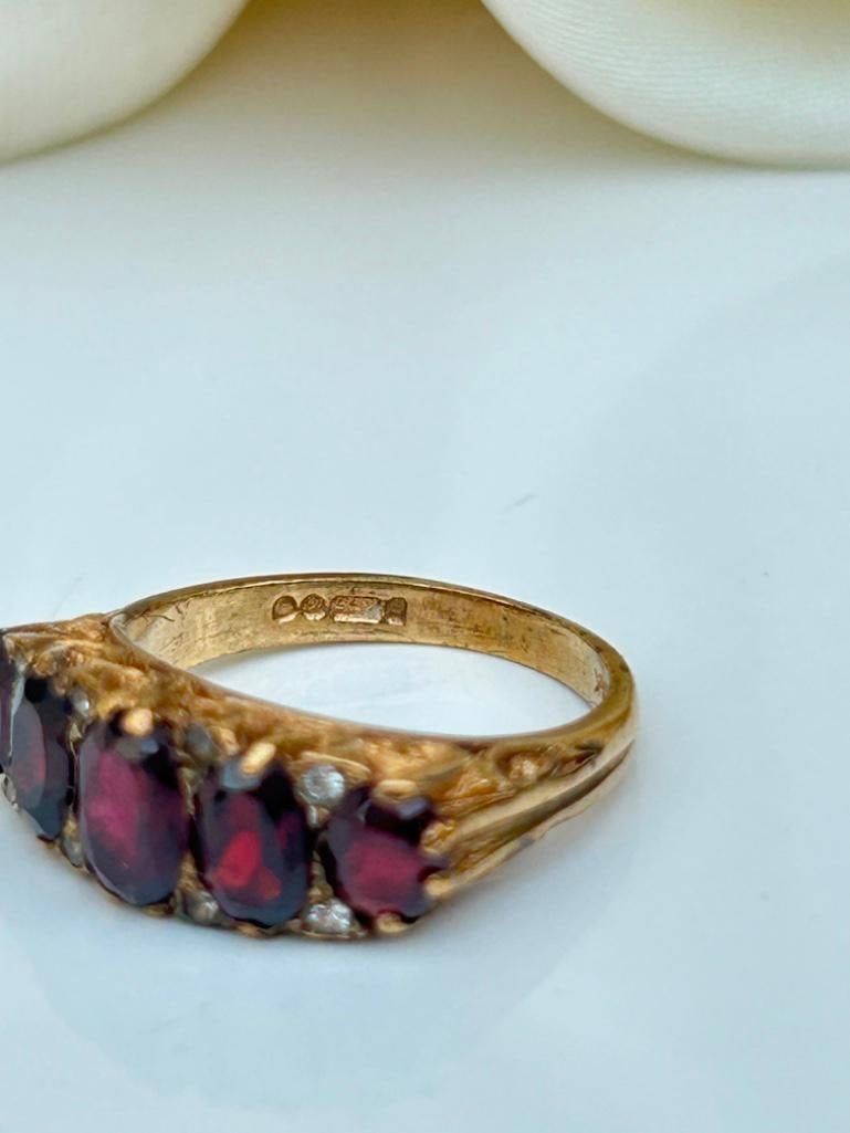 Chunky 9ct Gold Garnet and Diamond 5 Stone Ring (1 of 9)