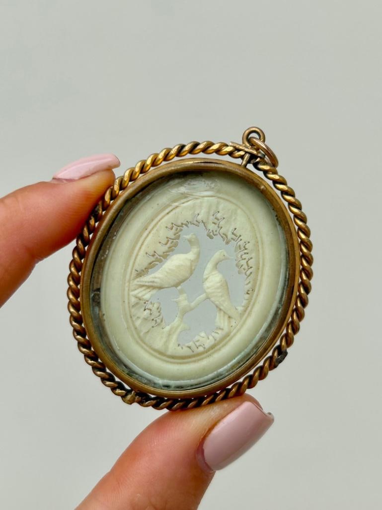 Large Victorian Brooch: Large Victorian Brooch truly wonderful!! measurements length 57mm width 45mm weight 33g materials 