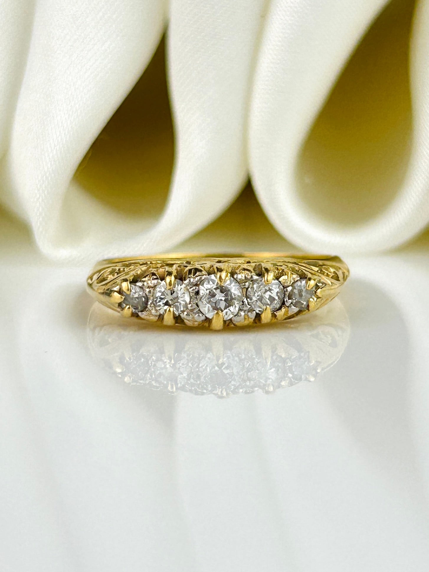 Antique 18ct Yellow Gold Scroll Set Diamond 5 Stone Ring (1 of 11)