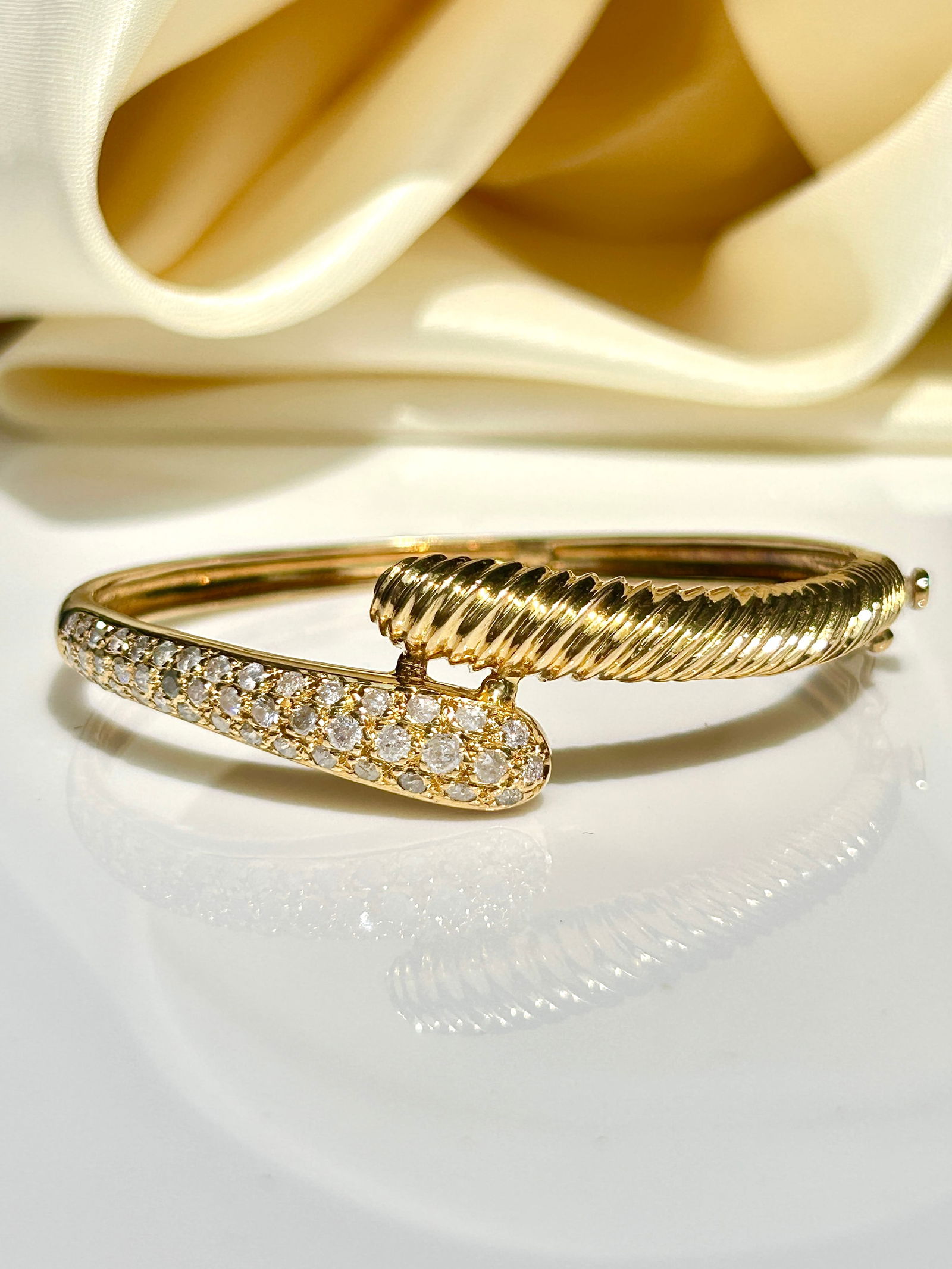 High quality 18ct yellow gold diamond snake design bangle bracelet (1 of 9)