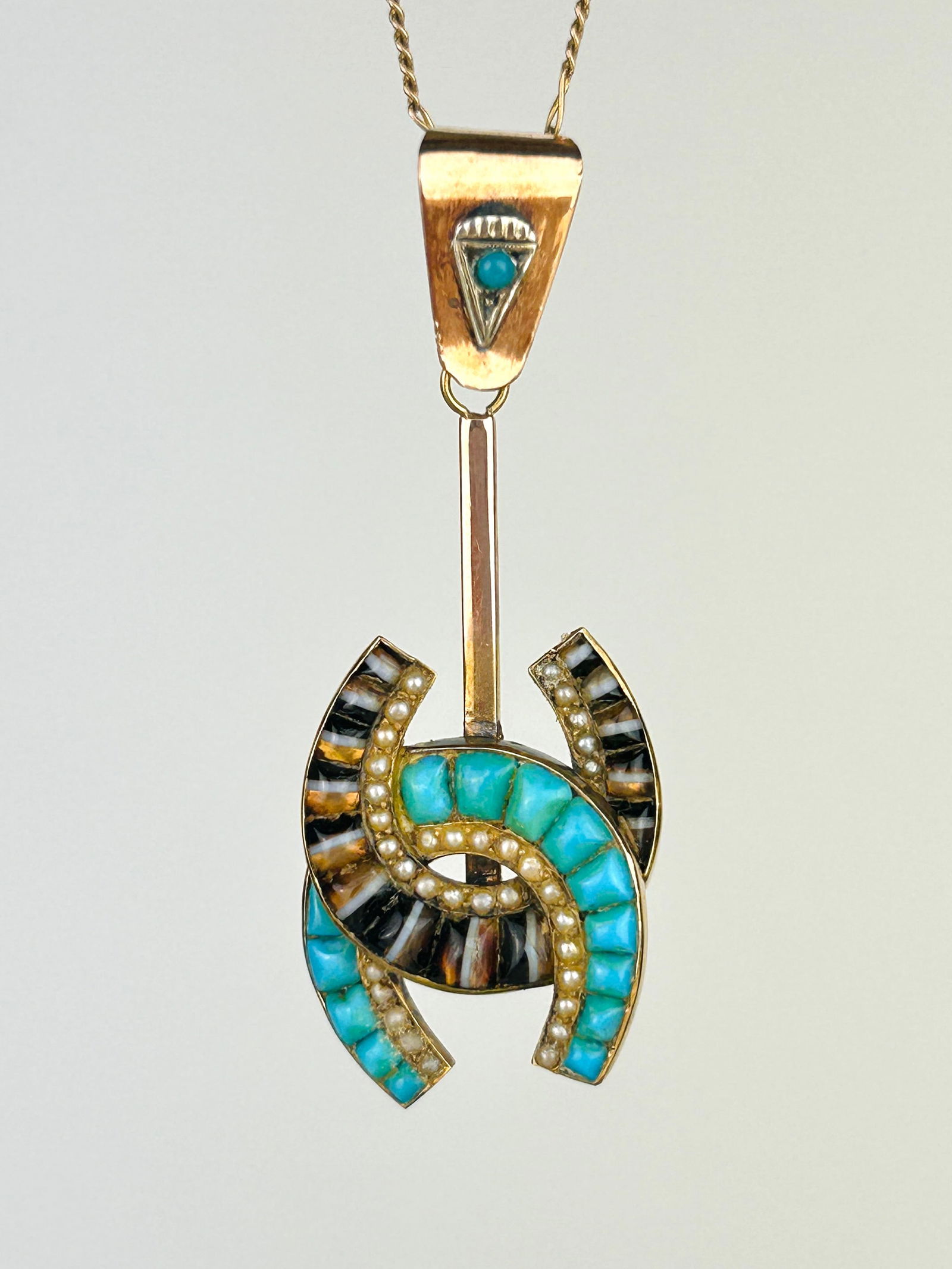 9ct Yellow Gold Turquoise and Banded Agate Double Horseshoe Pendant (1 of 11)
