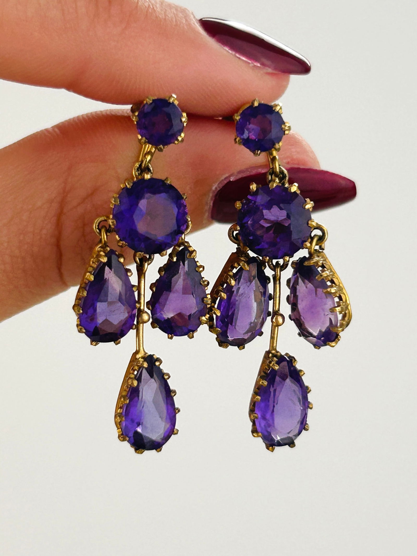 Wonderful 9ct Yellow Gold Amethyst Drop Earrings with Screw Backs (1 of 9)