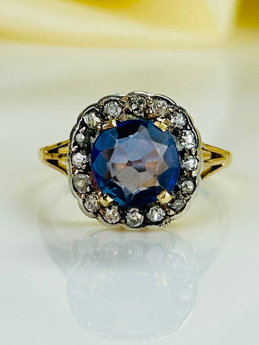 Antique 18ct Gold Synthetic Sapphire and Diamond Cluster Ring (1 of 11)