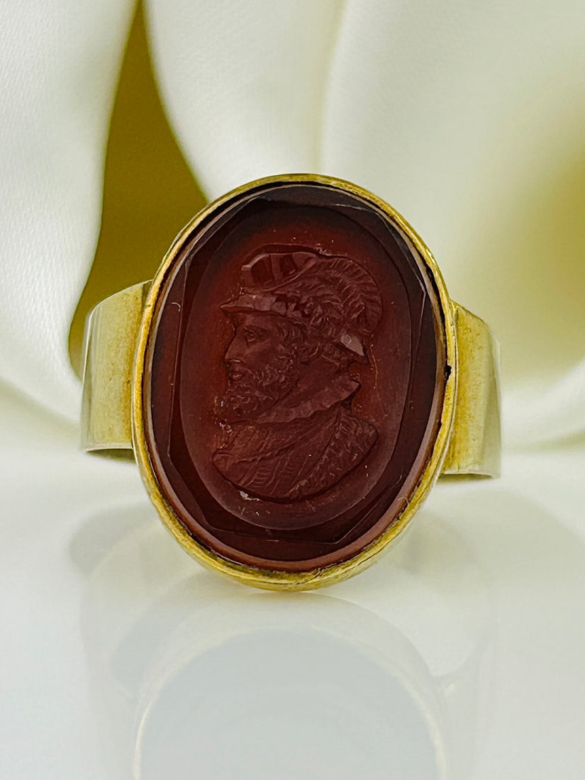 Victorian Yellow Metal Detailed Intaglio Ring (1 of 8)