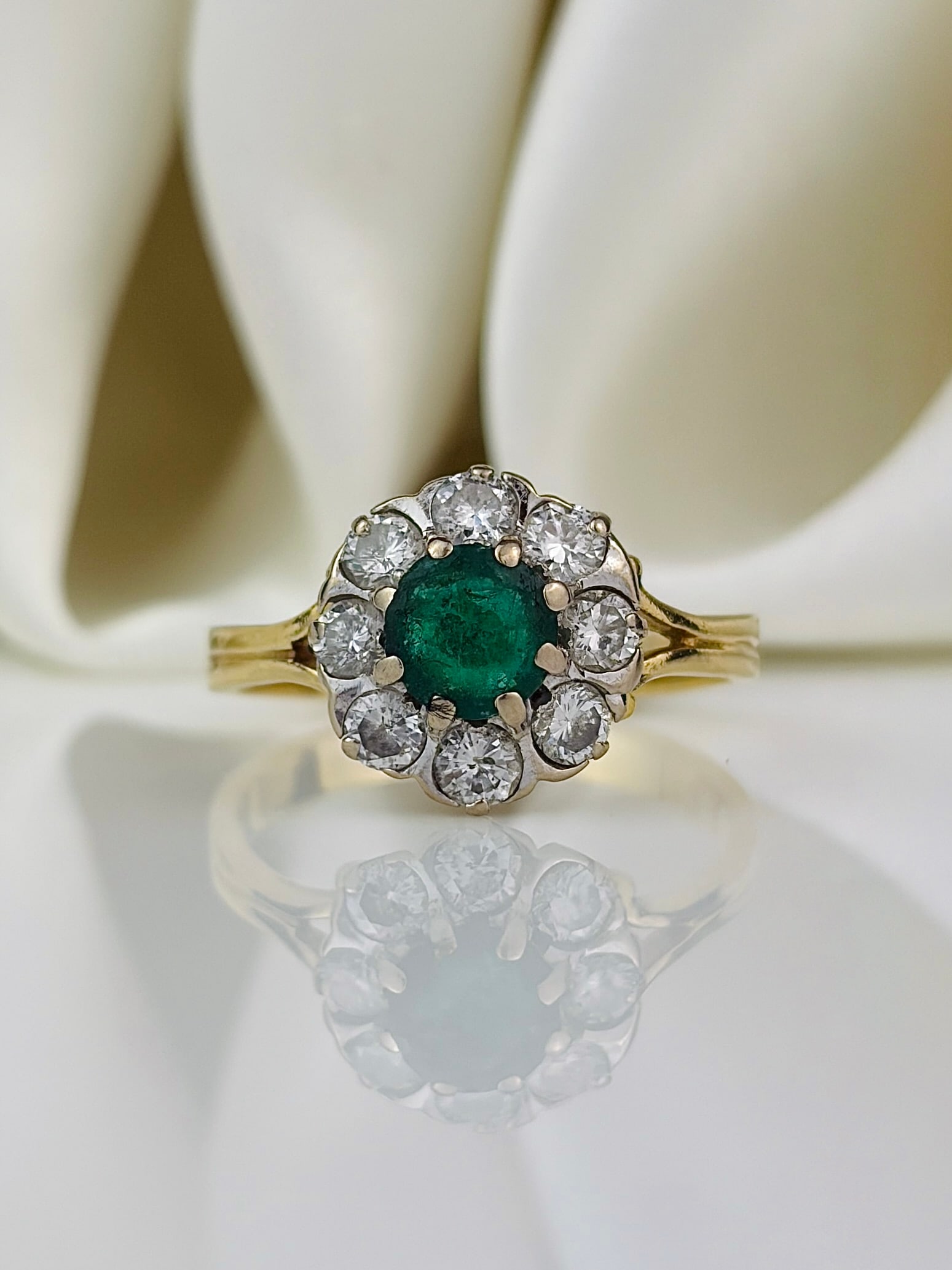 Wonderful 18ct yellow gold emerald and diamond cluster ring (1 of 12)