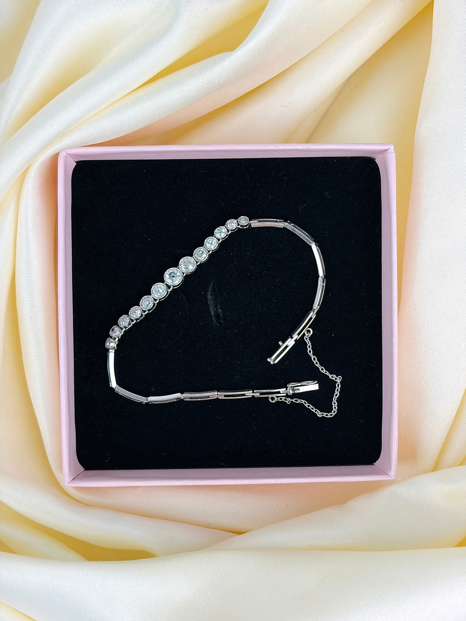 Antique Diamond Line Bracelet - 8