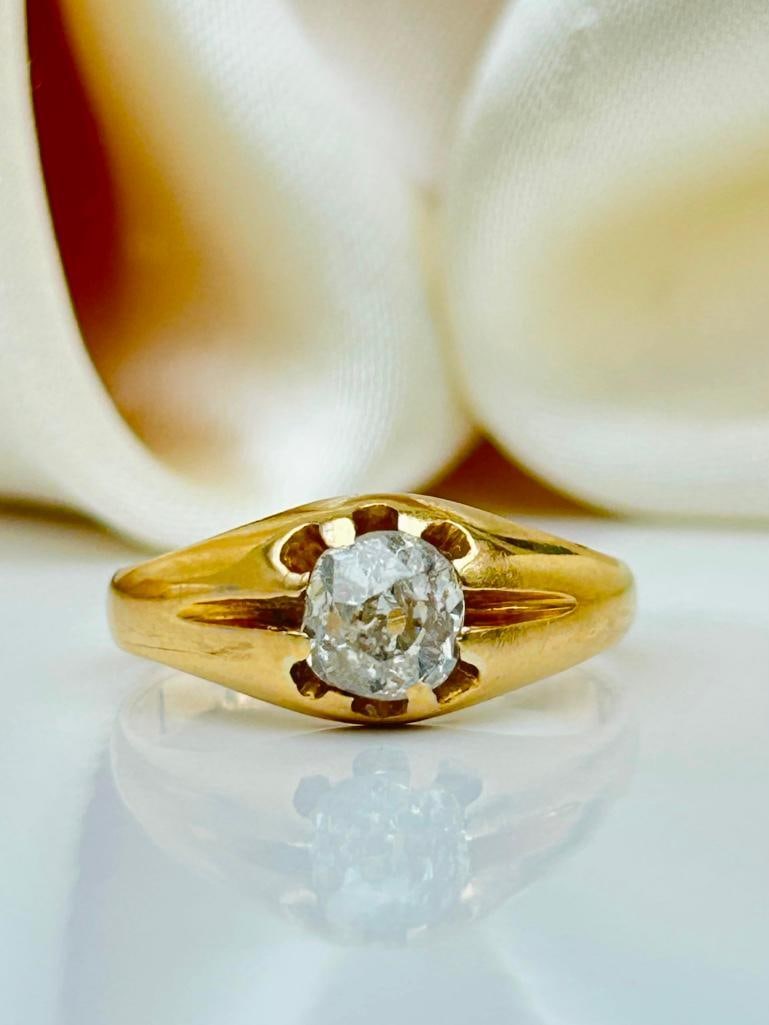 Chunky antique 18ct yellow gold 60pt diamond Belcher ring: Chunky antique 18ct yellow gold 60pt diamond Belcher ring gorgeous and chunky gold band with a lovely bright diamond measurement size UK M1/2 US 6 head of ring 8mm x 8mm weight 3.94g materials<