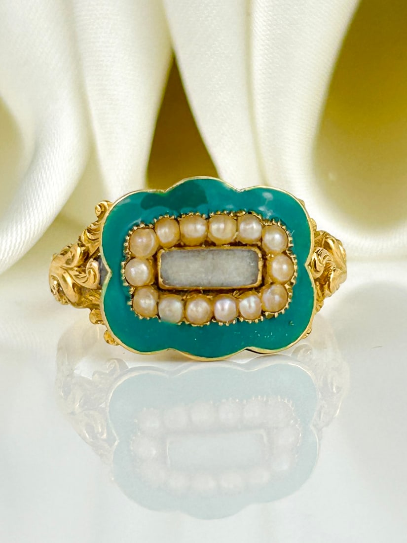 Antique C.1910 Blue Enamel and Pearl Cluster Ring in 18ct Yellow Gold (1 of 11)