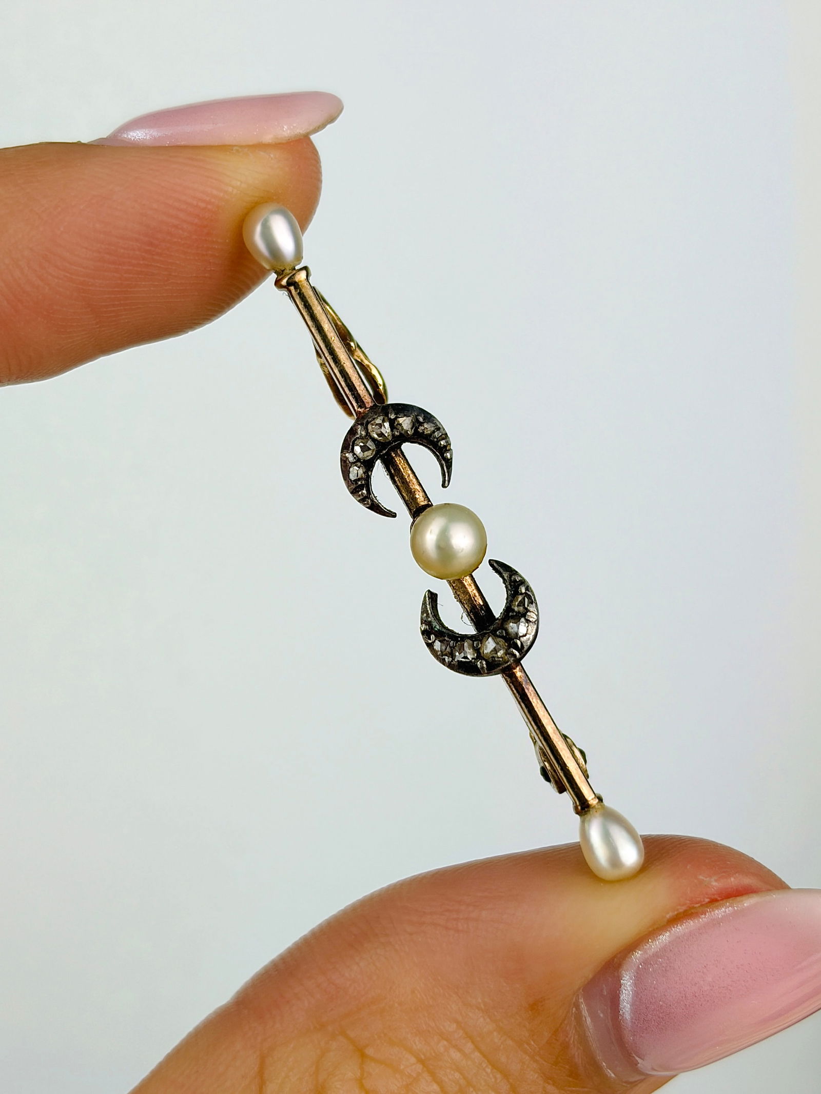 antique tiny rose cut diamond and pearl crescent brooch in gold: antique tiny rose cut diamond and pearl crescent brooch in gold The sweetest double diamond crescents either side of a pretty pearl!