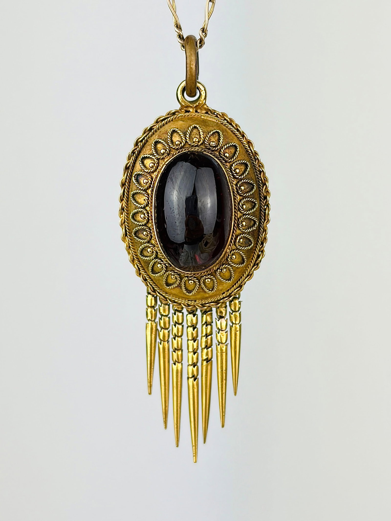Antique victorian era 15ct yellow gold cabochon garnet fringe pendant (1 of 9)
