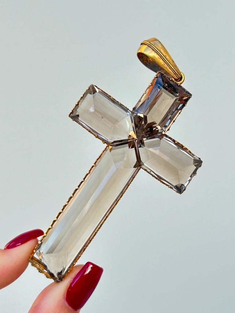 Giant Antique Quartz Cross Pendant in Gold: Giant Antique Quartz Cross Pendant in Gold amazing large cross!! weight 37.50g size 87mm x 48mm 