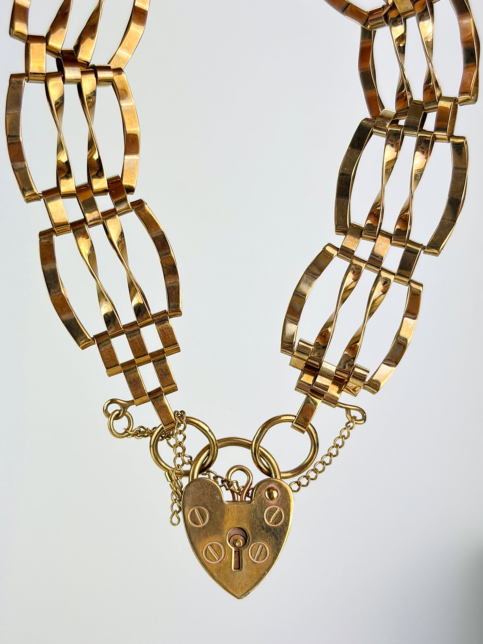 vintage 9ct gold wide gate bracelet with heart padlock: vintage 9ct gold wide gate bracelet with heart padlock