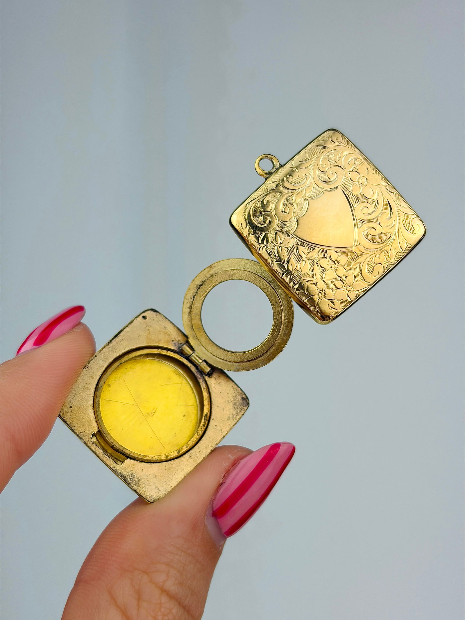sweet antique square locket pendant: sweet antique square locket pendant Opens to reveal a central extra locket!